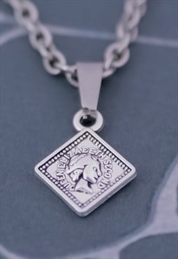 Silver Necklace Queen Elizabeth II Rolo Chain Women Necklace