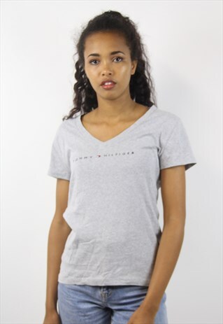 VINTAGE TOMMY HILFIGER GREY T-SHIRT