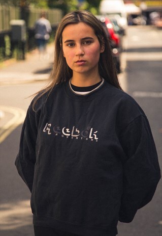 RETRO REEBOK SPELLOUT SWEATSHIRT IN BLACK AND GREY