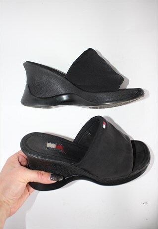 VTG TOMMY HILFIGER PLATFORM SANDAL