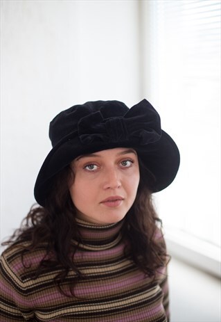 VINTAGE 70'S VELVET BLACK BOW HAT