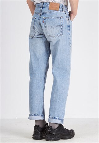 VINTAGE LIGHT BLUE LEVI'S 528 FIT DENIM JEANS