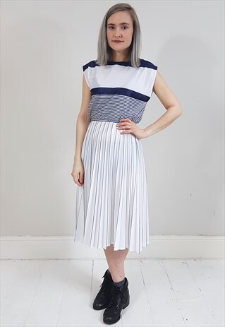 VINTAGE 70'S BLUE AND WHITE STRIPED PLEATED SKIRT DRESS