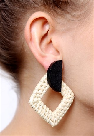 DIAMOND OVERSIZED RATTAN STRAW WOVEN EARRINGS