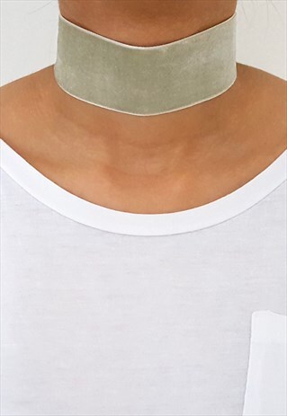 MEDIUM VELVET CHOKER - GREEN