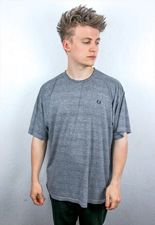 VINTAGE FRED PERRY T-SHIRT