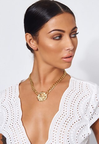 GOLD LION CURB NECKLACE