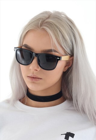 BLACK SUNGLASSES WITH BAMBOO FRAMES AND CASE