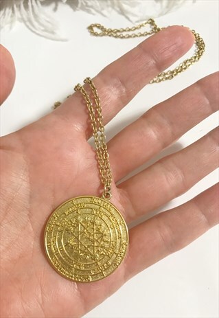 1970'S CELESTIAL MEDALLION NECKLACE