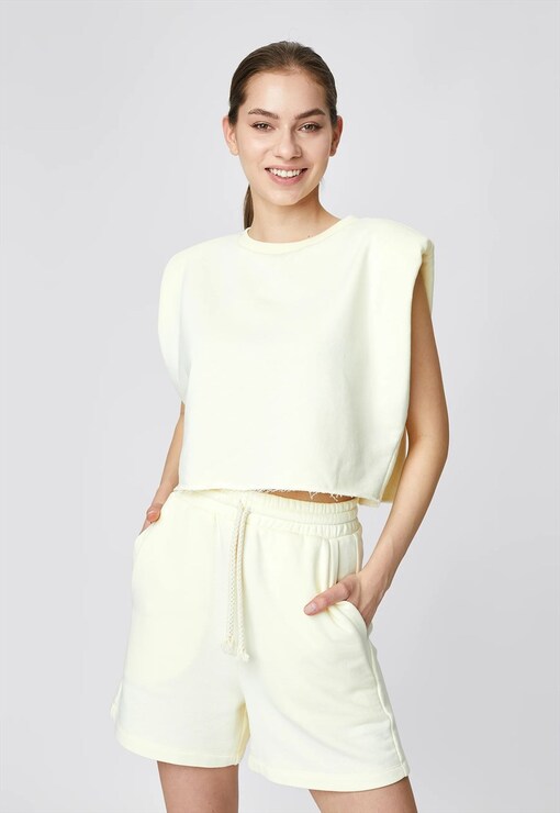 garment image