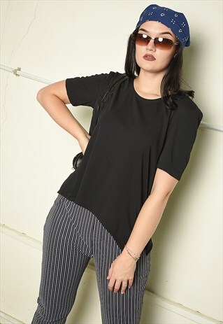 VINTAGE 90S BUTTON DETAILED MINIMALIST TOP IN BLACK