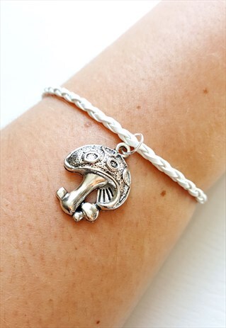 MUSHROOM CHARM BRACELET WHITE