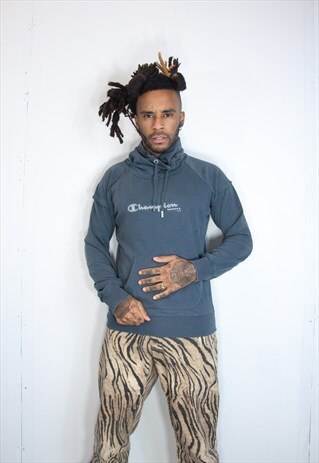 VINTAGE EMBROIDED CHAMPION SWEATSHIRT