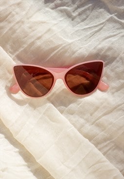 Pink Exaggerated Front Lens Cat Eye Sunglasses