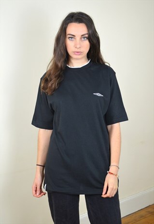 00'S VINTAGE BLACK UMBRO T SHIRT