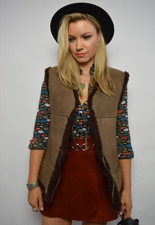 VINTAGE 70S BROWN SUEDE FLEECE LINED WAISTCOAT WINTER COSY