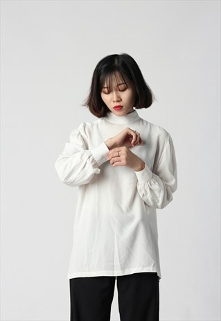 KOREAN STYLE TURTLENECK TOP IN WHITE