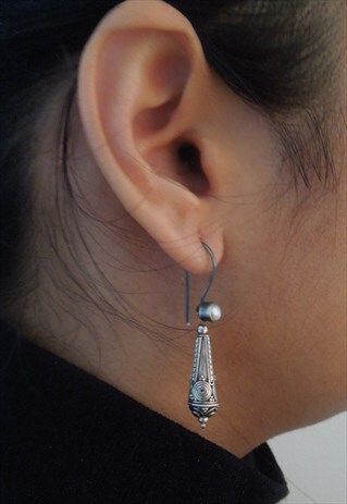 SOUTH SEA PEARL AND STERLING SILVER EVENING EARRINGS