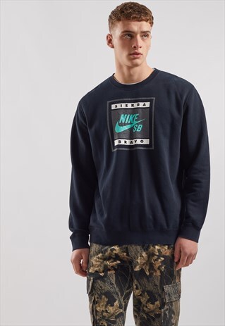 VINTAGE NIKE SWEATSHIRT