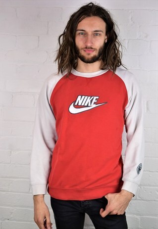 VINTAGE 90'S NIKE SWEATSHIRT