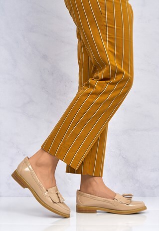 FLAT FRINGE TOGGLE LOAFER IN NUDE PATENT