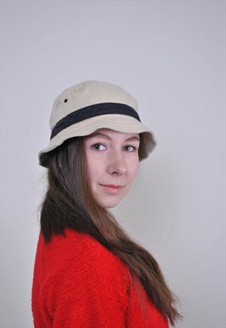 BEIGE BUCKET HAT