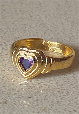 Purple heart ring in gold