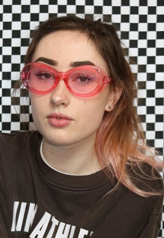 DREAMING OVAL SUNGLASSES WITH GLITTER TINTED LENSES IN PINK