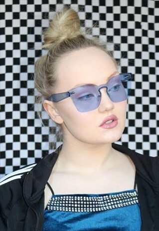 STATEMENT TINTED SUNGLASSES IN BLUE