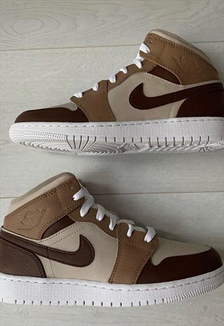 NIKE AIR JORDAN 1 MID BROWN