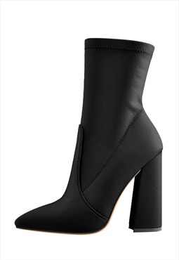 Minimalistic Stretch Block High Heels Ankle Boots