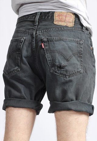 VINTAGE LEVI'S DENIM SHORTS
