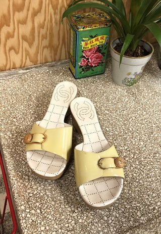 RARE VINTAGE 90S PASTEL GREEN CHANEL SLIDES