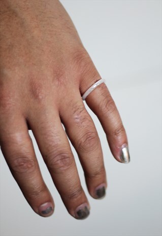 VINTAGE UNISEX WHITE QUARTZ RING