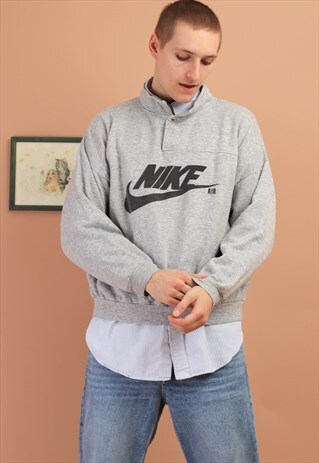 VINTAGE NIKE BIG LOGO SWEATSHIRT