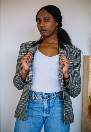 VINTAGE WOOL HOUNDSTOOTH ESCADA BLAZER