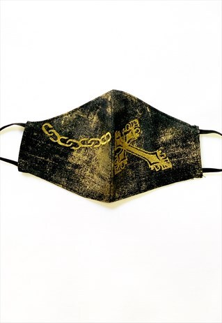 FACE COVERING. CHAIN WITH CROSS