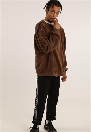 VINTAGE NIKE EMBROIDERED SPELLOUT SWEATSHIRT
