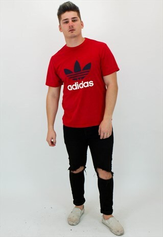 VINTAGE ADIDAS T-SHIRT