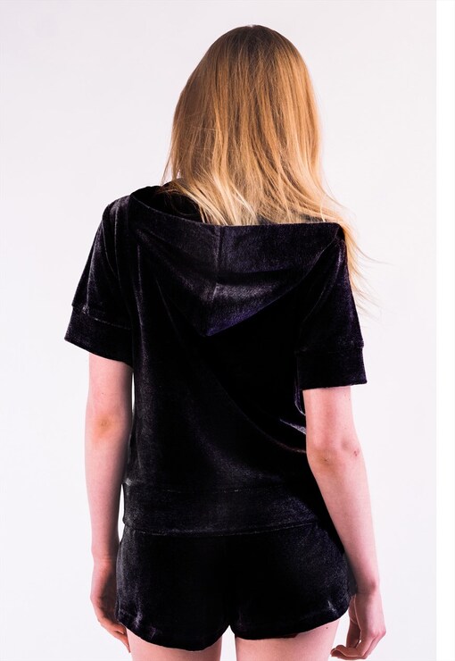 garment image