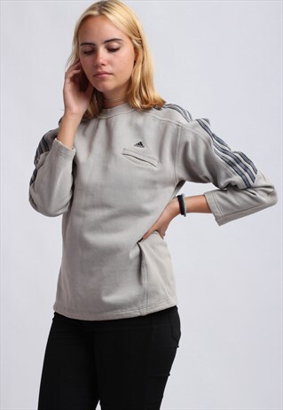 VINTAGE ADIDAS SWEATSHIRT