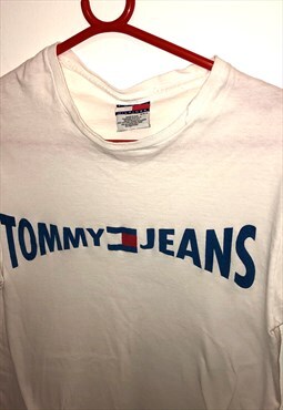 Rare Vintage 90s Tommy Hilfiger USA Spell Out T-shirt