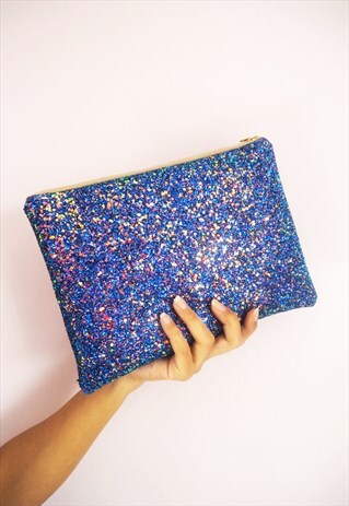 GLITTER CLUTCH BAG IN ROYAL BLUE