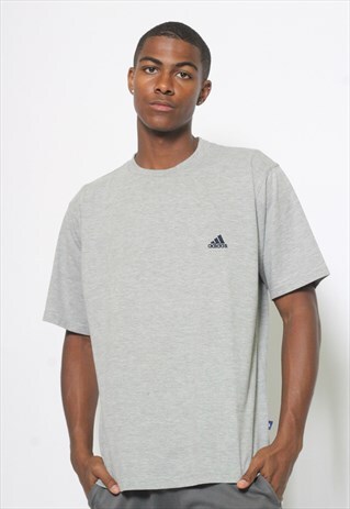 VINTAGE ADIDAS T SHIRT