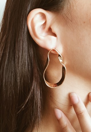 VINTAGE GOLD EARRINGS STUD MINIMALIST DANGLING TEARDROP