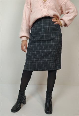 VINTAGE Y2K FEMININE CHECKED MINI GREY SKIRT S M