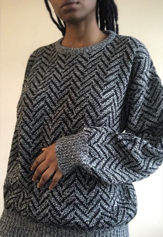 90S BLACK AND GREY PATTERNED JUMPER