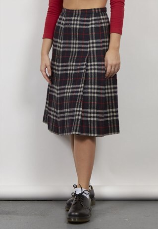 VINTAGE 80'S BURBERRYS NAVY TARTAN PLEATED MIDI SKIRT