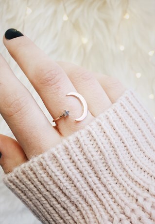 STAR MOON RING IN ROSE GOLD / OPEN RING WITH HALF MOON CHARM