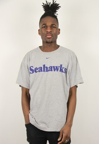 VINTAGE NIKE TSHIRT